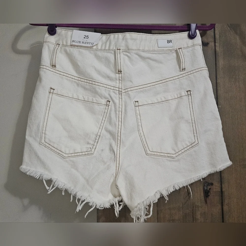 BLUE REVIVAL Outlaw Shorts In Cream Denim Frayed Bottoms. Size 25 NWT